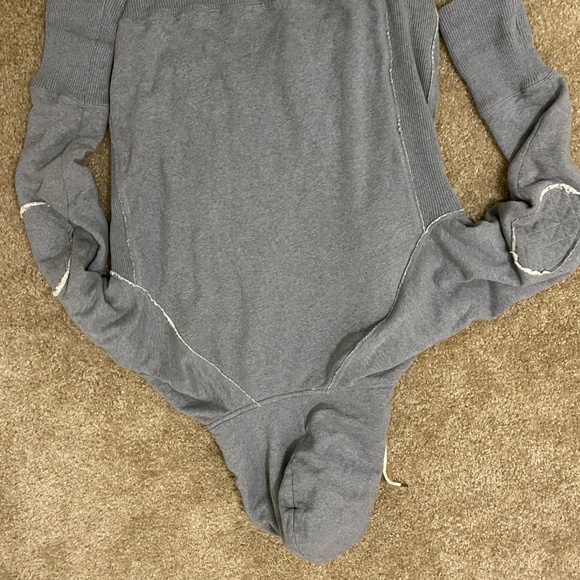 Clothes - Picture 5 of 7